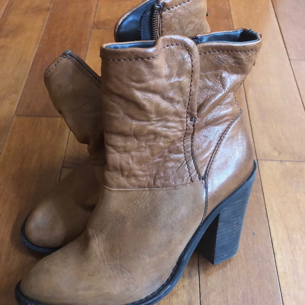 Steve Madden booties - Picture 3 of 3